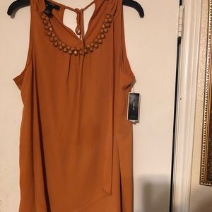 Ladies sleeveless blouse